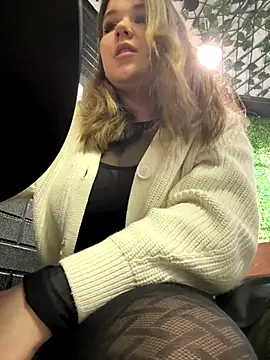 Snapshot of PumaShyXD chatting on 10-19-25, 10:38 PumaShyXD online show from 10-19-25, 10:38