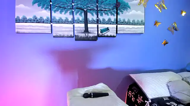 Snapshot of AdelleLennox_cg chatting on 02-08-25, 11:33 AdelleLennox cg online show from 02-08-25, 11:33