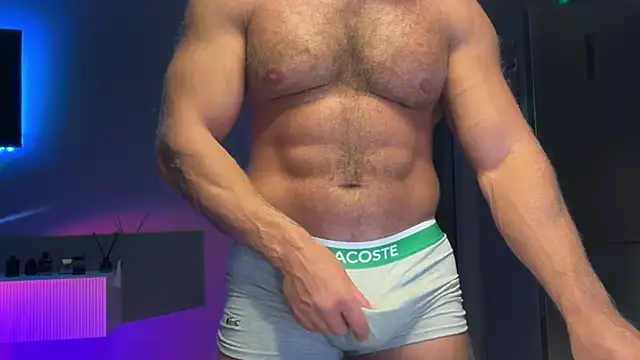 Snapshot of KarlosRichi chatting on 11-13-25, 04:28 KarlosRichi online show from 11-13-25, 04:28