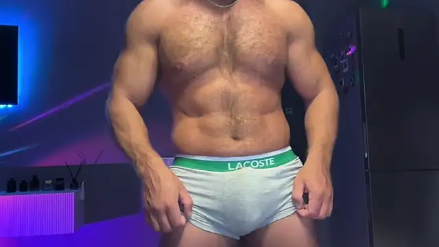 Snapshot of KarlosRichi chatting on 11-18-25, 04:17 KarlosRichi online show from 11-18-25, 04:17