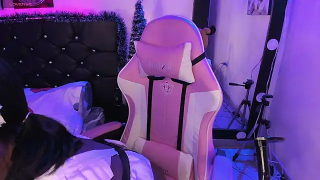 Snapshot of kary_bunny3 chatting on 01-10-25, 06:09 kary bunny3 online show from 01-10-25, 06:09