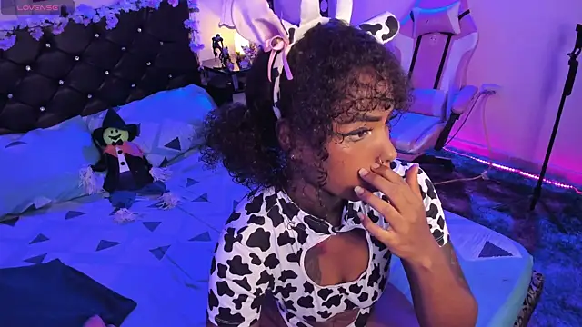 Snapshot of kary_bunny3 chatting on 10-06-25, 06:22 kary bunny3 online show from 10-06-25, 06:22