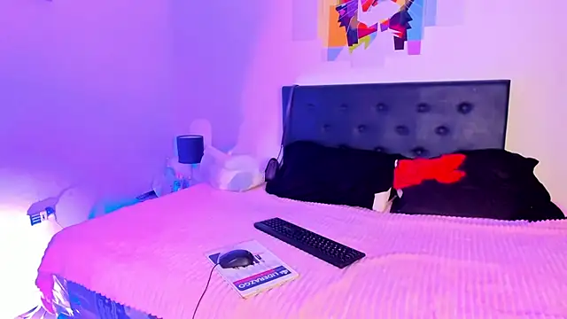 Snapshot of brenda_sofia2 chatting on 10-30-25, 07:14 brenda sofia2 online show from 10-30-25, 07:14