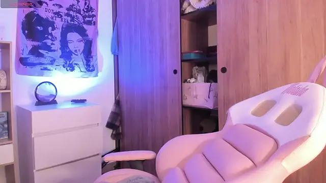 Snapshot of Natasna2 chatting on 10-24-25, 05:59 Natasna2 online show from 10-24-25, 05:59