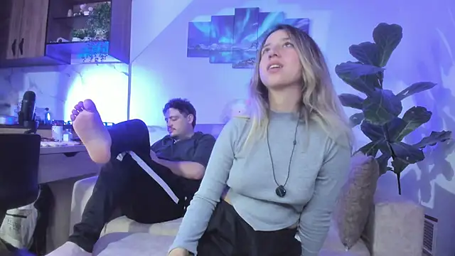 Snapshot of Natasna2 chatting on 10-26-25, 05:35 Natasna2 online show from 10-26-25, 05:35