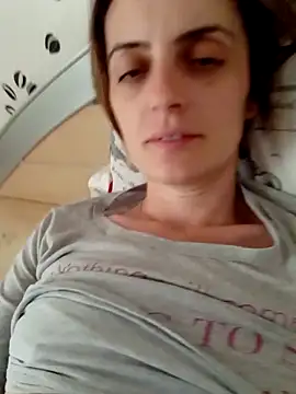 Snapshot of SophyGirl chatting on 02-19-25, 01:17 SophyGirl online show from 02-19-25, 01:17