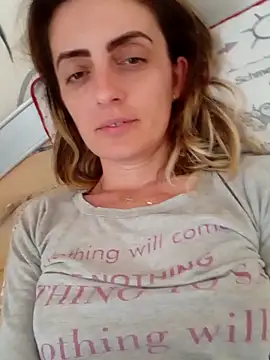 Snapshot of SophyGirl chatting on 03-18-25, 12:25 SophyGirl online show from 03-18-25, 12:25