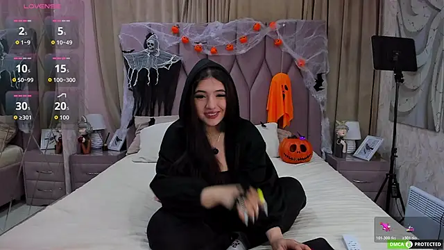 JennyFerguson online show from 10-27-25, 03:10