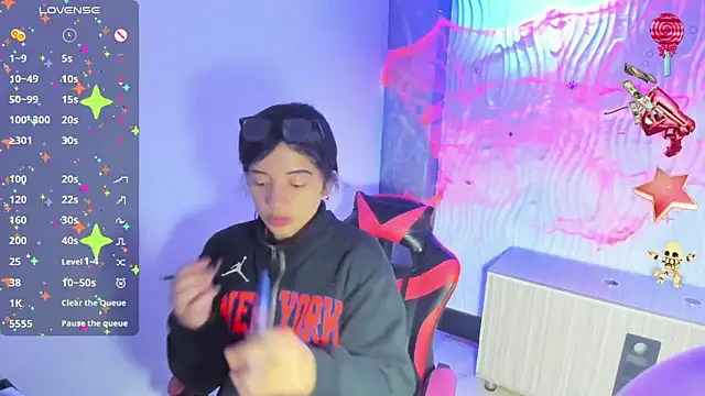 angelie 3 online show from 10-29-25, 07:32