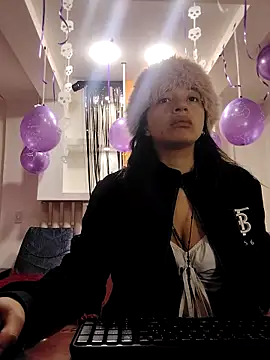 angelie 3 online show from 11-08-25, 10:41