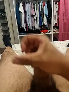 Snapshot of Canario33 chatting on 11-13-25, 09:19 Canario33 online show from 11-13-25, 09:19