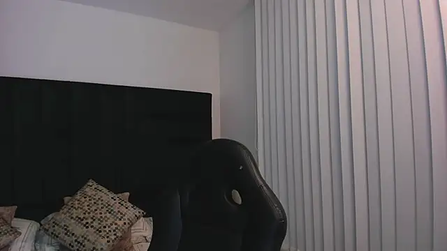 FaloonRoussel online show from 11-08-25, 05:45