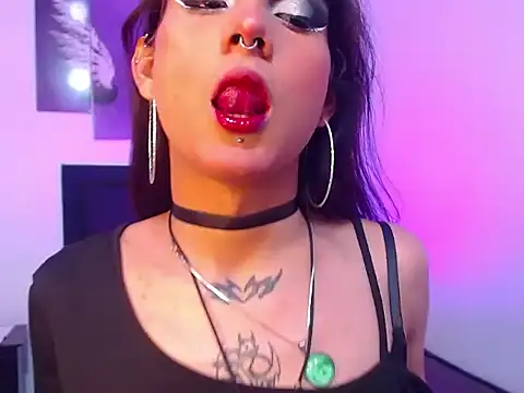 Snapshot of lilithnyx333 chatting on 02-18-26, 10:28 lilithnyx333 online show from 02-18-26, 10:28