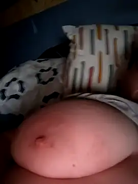 Snapshot of poussychats chatting on 12-15-24, 02:48 poussychats online show from 12-15-24, 02:48