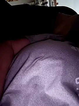 Snapshot of poussychats chatting on 03-12-25, 03:40 poussychats online show from 03-12-25, 03:40