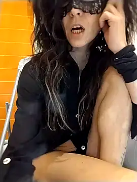 EmySkinny85 online show from 02-05-25, 10:19