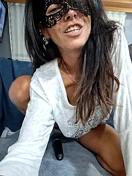 EmySkinny85 online show from 10-25-25, 01:07