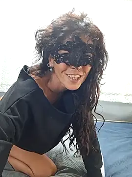 EmySkinny85 online show from 11-01-25, 09:17