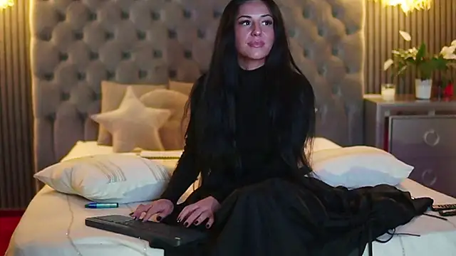 AmelyNoir online show from 12-30-24, 03:47