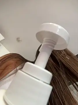 Snapshot of Rose-euphoria chatting on 10-24-25, 01:29 Rose-euphoria online show from 10-24-25, 01:29