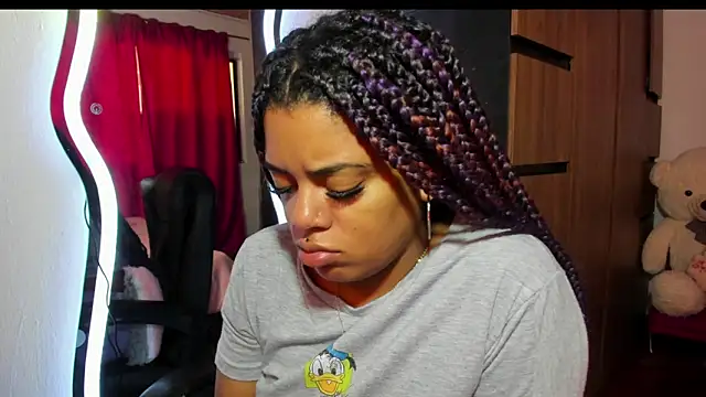 ladyrd1 online show from 11-11-25, 01:33