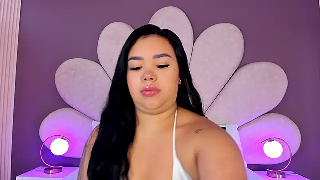 MarianaGarciaa   online show from 10-21-25, 11:33