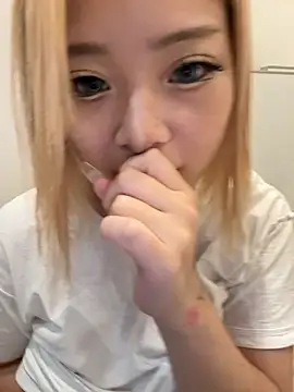 Rei1216xo online show from 11-30-25, 03:10