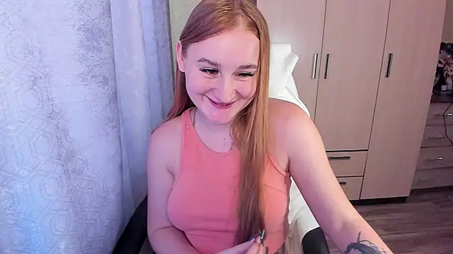 Snapshot of KeiraNight chatting on 12-29-24, 04:48 KeiraNight online show from 12-29-24, 04:48