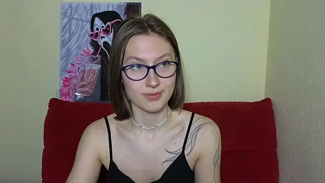 Snapshot of MalvinaBlum chatting on 12-12-24, 02:15 MalvinaBlum online show from 12-12-24, 02:15