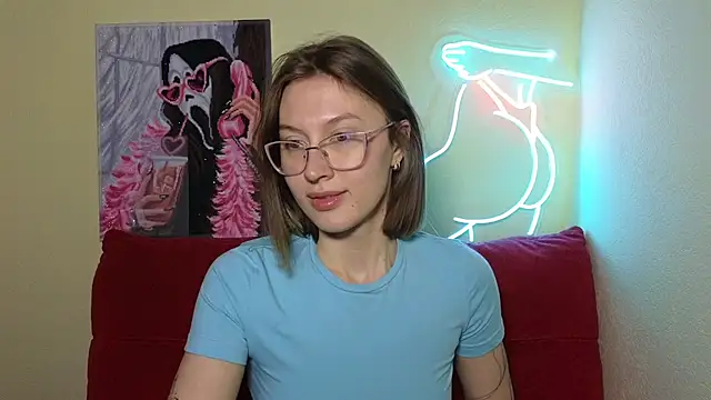 Snapshot of MalvinaBlum chatting on 02-17-25, 07:53 MalvinaBlum online show from 02-17-25, 07:53