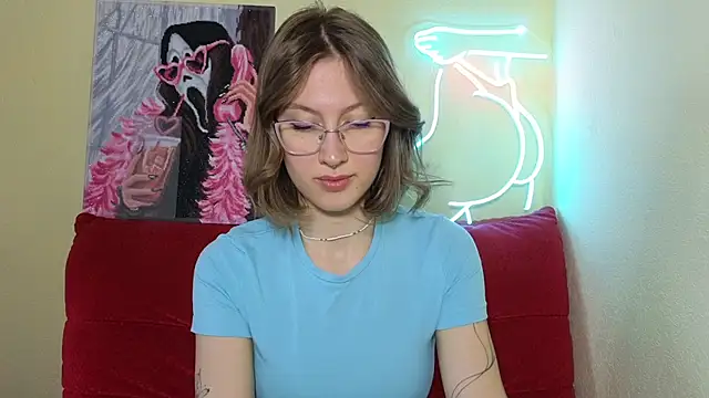 Snapshot of MalvinaBlum chatting on 03-23-25, 05:00 MalvinaBlum online show from 03-23-25, 05:00