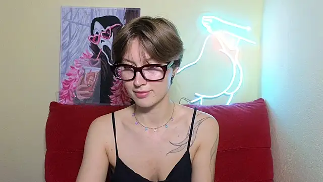 Snapshot of MalvinaBlum chatting on 09-13-25, 05:18 MalvinaBlum online show from 09-13-25, 05:18