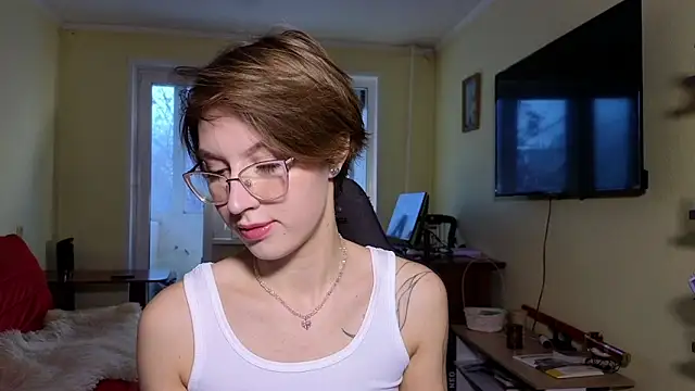 Snapshot of MalvinaBlum chatting on 11-07-25, 02:00 MalvinaBlum online show from 11-07-25, 02:00