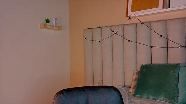 alaia-rogers online show from 12-01-25, 11:37