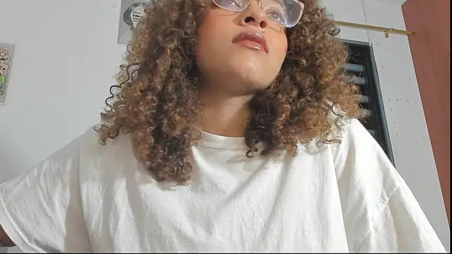 Ada gales  online show from 12-18-25, 04:18