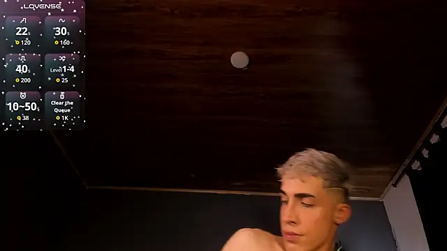 Snapshot of Angel_Snowhotxxx chatting on 10-23-25, 12:32 Angel Snowhotxxx online show from 10-23-25, 12:32