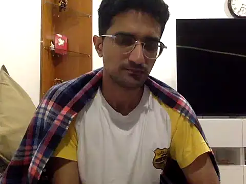Snapshot of Carmelia10 chatting on 01-08-25, 12:28 Carmelia10 online show from 01-08-25, 12:28
