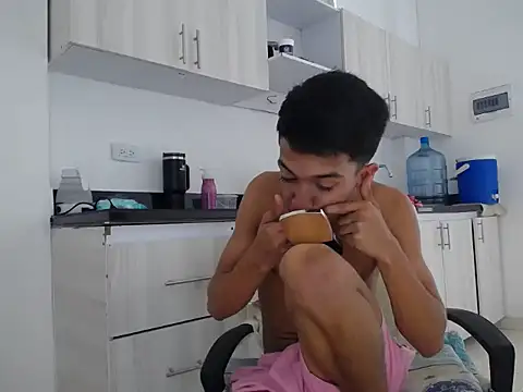 adams pervert love online show from 03-17-25, 08:09