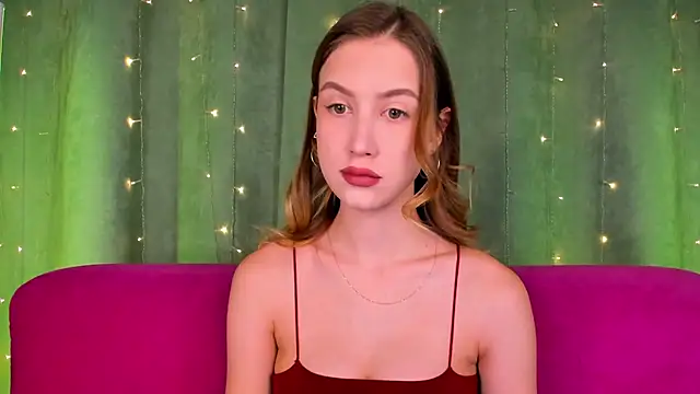 Snapshot of VitalinaBlue chatting on 11-14-25, 11:24 VitalinaBlue online show from 11-14-25, 11:24