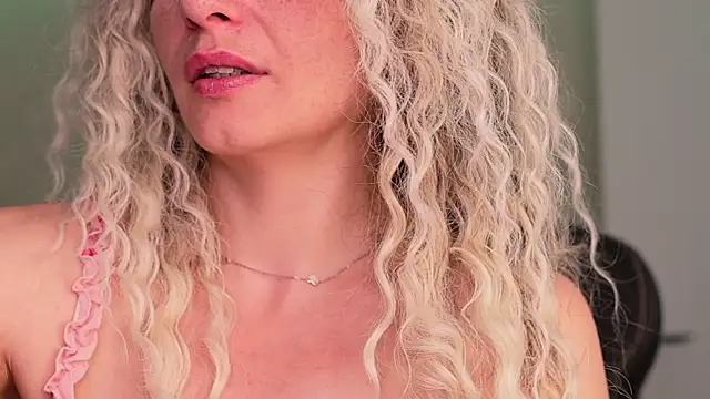 Amerabelle 23 online show from 03-12-25, 06:11