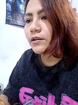 Snapshot of ZUCAAT chatting on 02-14-26, 04:20 ZUCAAT online show from 02-14-26, 04:20