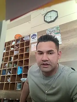 Snapshot of Maximil56 chatting on 10-09-25, 08:40 Maximil56 online show from 10-09-25, 08:40