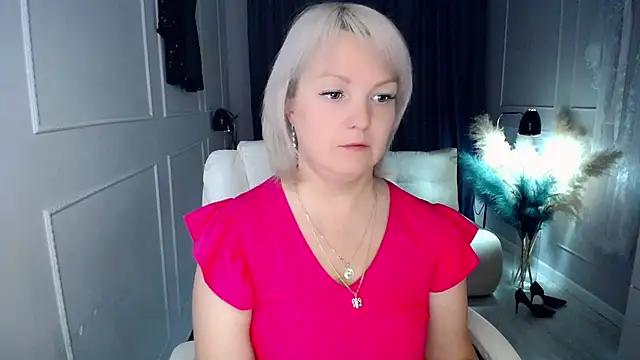 Juarnea online show from 11-14-25, 06:34