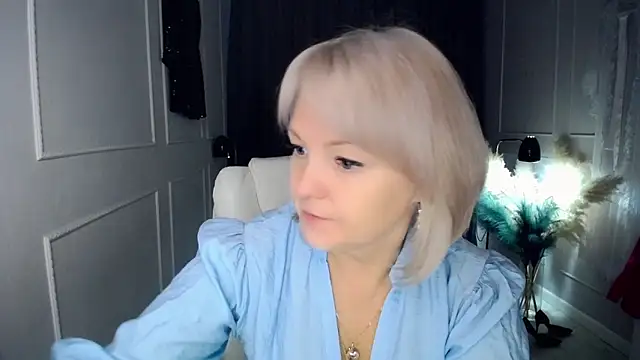 Juarnea online show from 11-17-25, 08:09