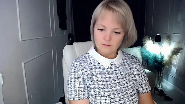 Juarnea online show from 02-09-26, 02:21