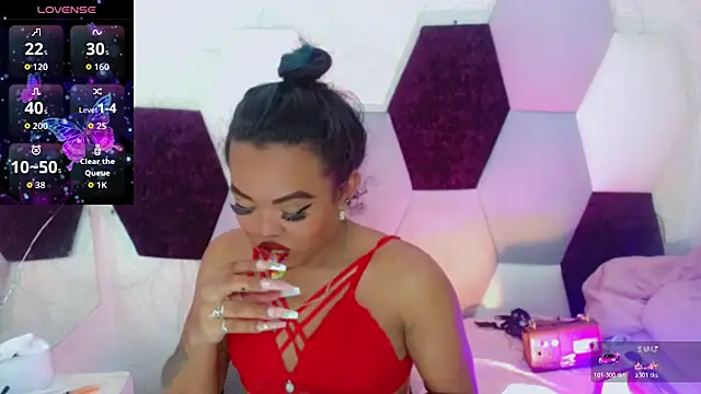 KayleighDreams  online show from 02-11-26, 04:50