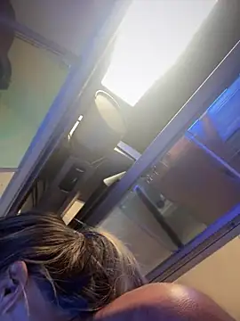 Snapshot of vixendoll87 chatting on 02-04-25, 07:33 vixendoll87 online show from 02-04-25, 07:33