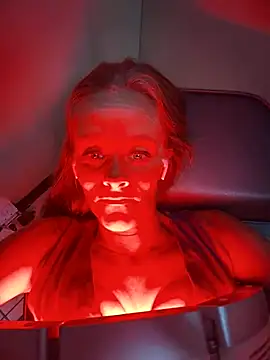 Snapshot of vixendoll87 chatting on 02-06-25, 08:56 vixendoll87 online show from 02-06-25, 08:56