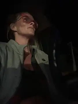 Snapshot of vixendoll87 chatting on 03-07-25, 01:20 vixendoll87 online show from 03-07-25, 01:20