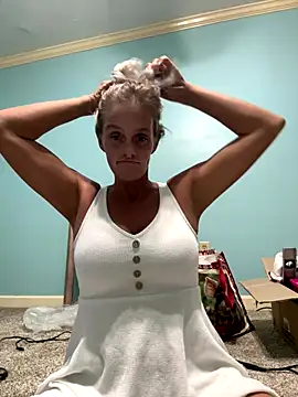 Snapshot of vixendoll87 chatting on 09-20-25, 10:22 vixendoll87 online show from 09-20-25, 10:22